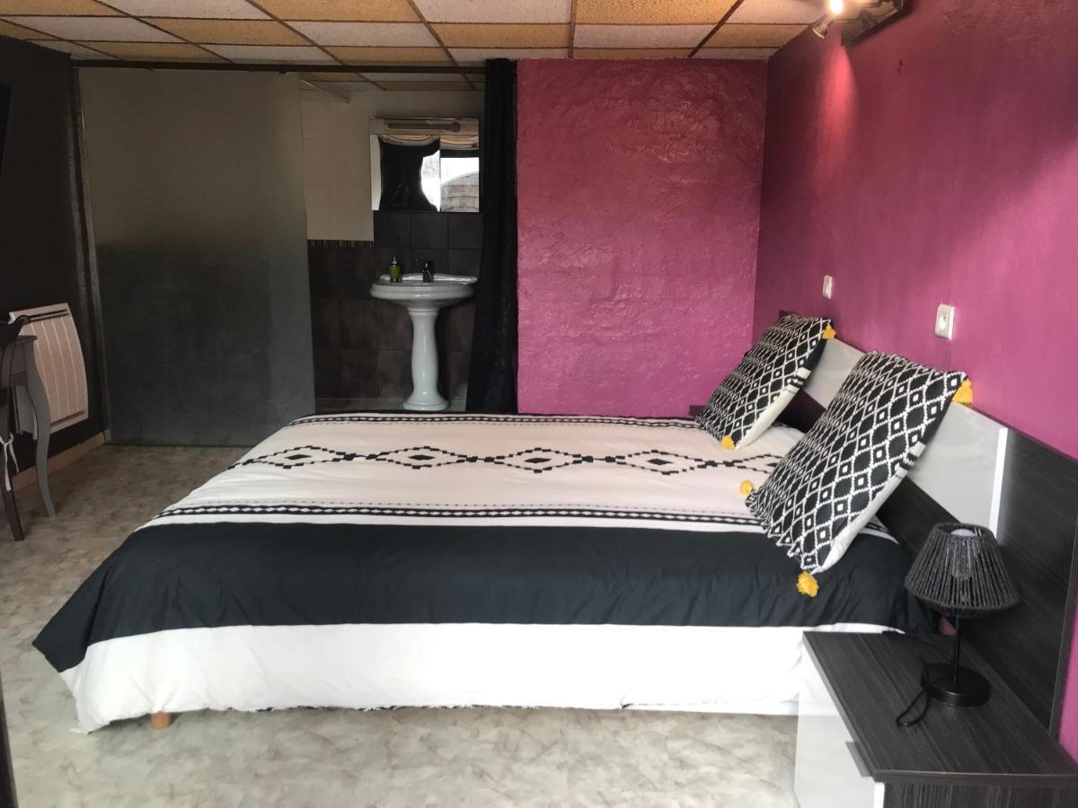 Aux Orangers Hotel Luxe Bagian luar foto