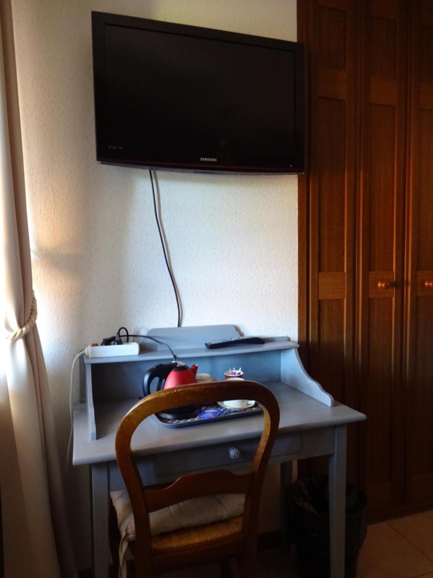 Aux Orangers Hotel Luxe Bagian luar foto